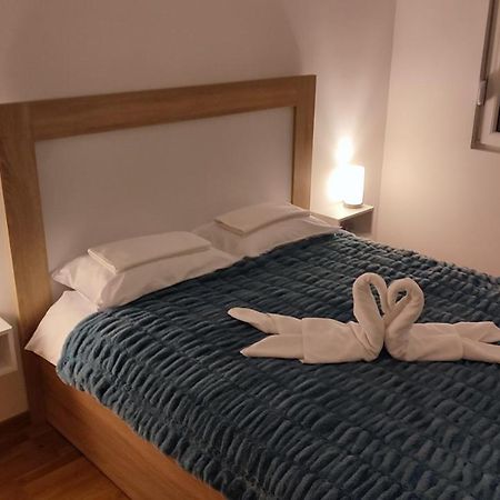 Apartmani Stari Aerodrom Podgorica Esterno foto
