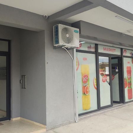 Apartmani Stari Aerodrom Podgorica Esterno foto