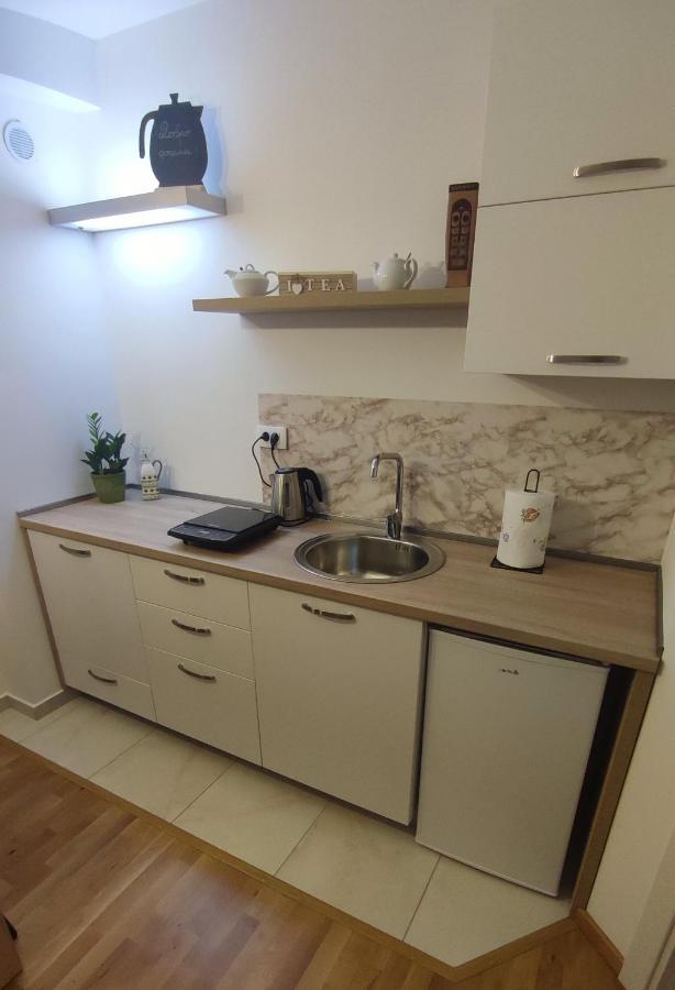 Apartmani Stari Aerodrom Podgorica Esterno foto